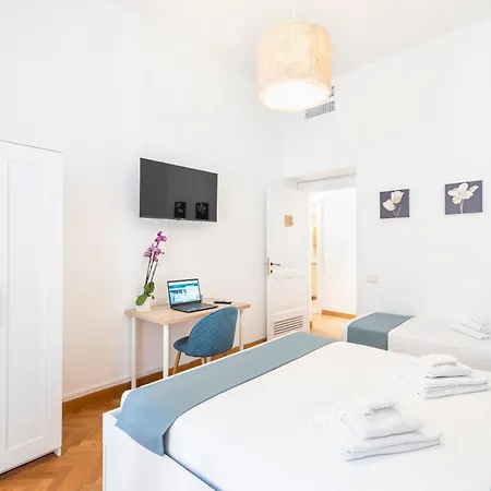 Hostly - Michelangelo Midtown-center Of Apartament Rzym