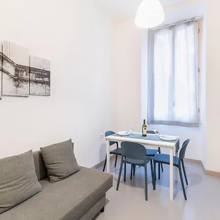 Hostly - Michelangelo Midtown-center Of Apartman Róma